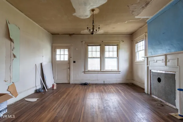 $124,500 | 1411 East Unaka Avenue, Johnson City, TN 37601