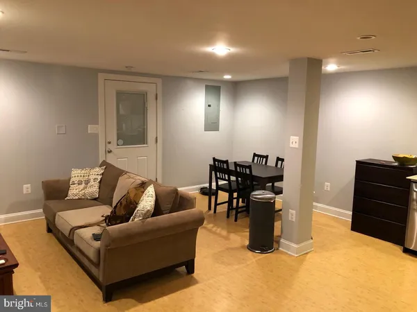 $1,650 | 2533 11th Street Northwest, Unit B, Washington, DC 20001