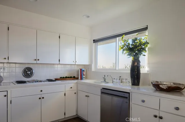 $5,295,000 | 1007 White Sails Way, Corona del Mar, CA 92625