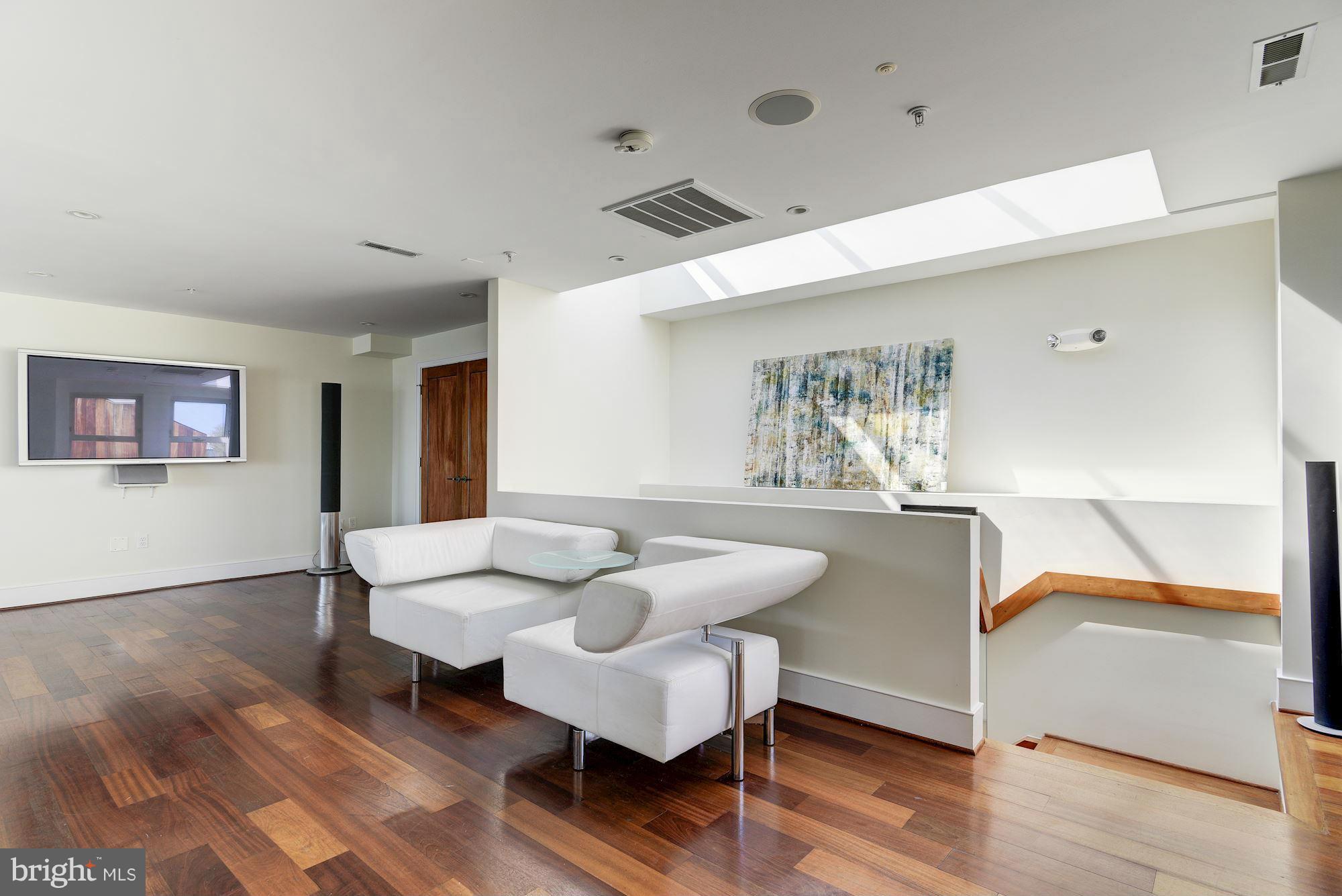 2424 18th Street Northwest, Unit R4 Washington, DC 20009 - Photo 18 of 30 Family Room