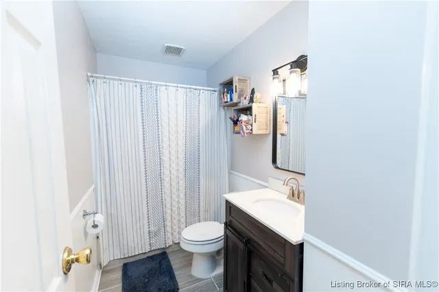 $235,000 | 313 Fairwood Drive, Jeffersonville, IN 47130