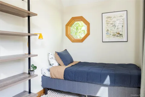 $999,000 | 302 Monsell Place, Greenport, NY 11944