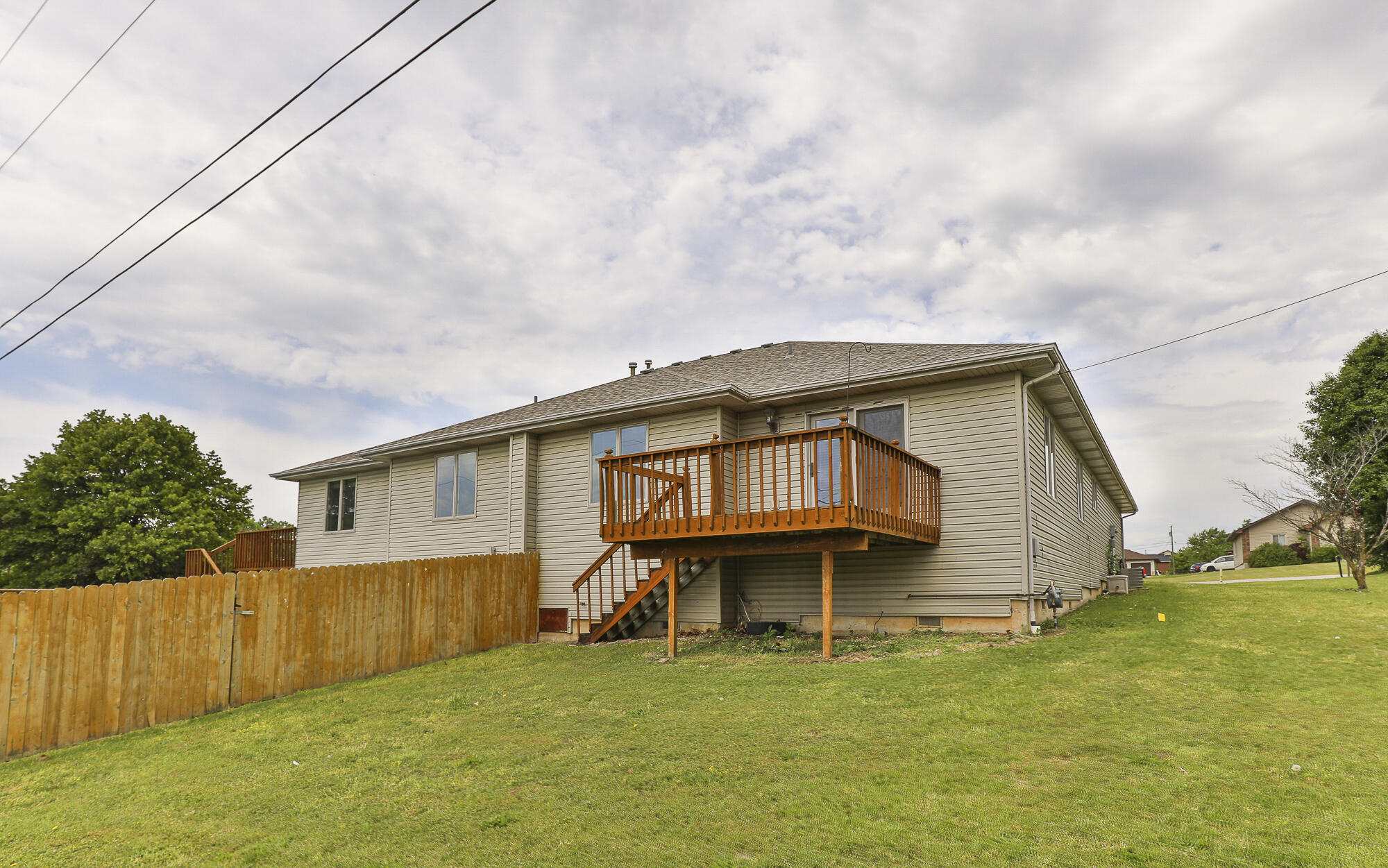 654-656 Pine Ridge Street Marshfield, MO 65706 - Photo 55 of 68 656 Back view
