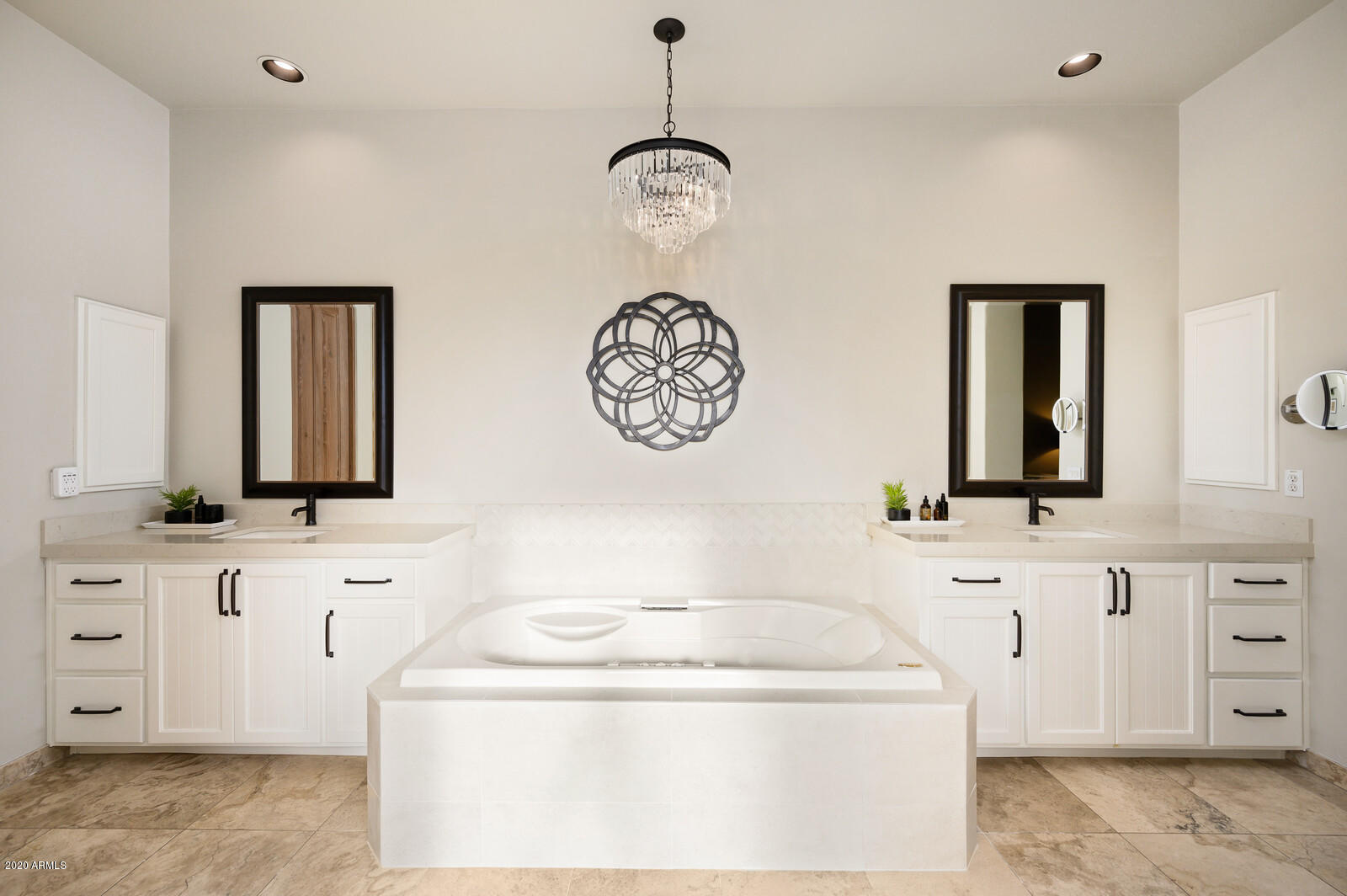 9669 East Peak View Road Scottsdale, AZ 85262 - Photo 21 of 36 24_Ensuite Bath