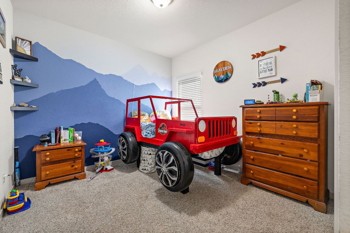 5001 Vanner Path Georgetown, TX 78626 - Photo 18 of 26 a view of a livingroom with furniture