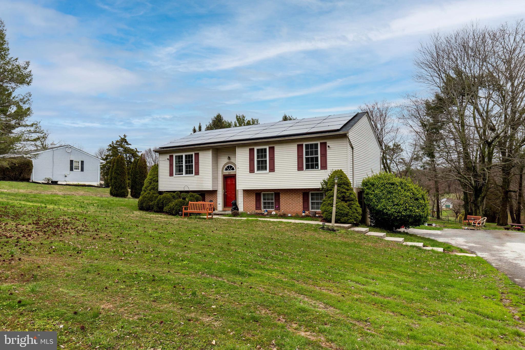 985 Doe Run Road Coatesville, PA 19320 - Photo 2 of 35