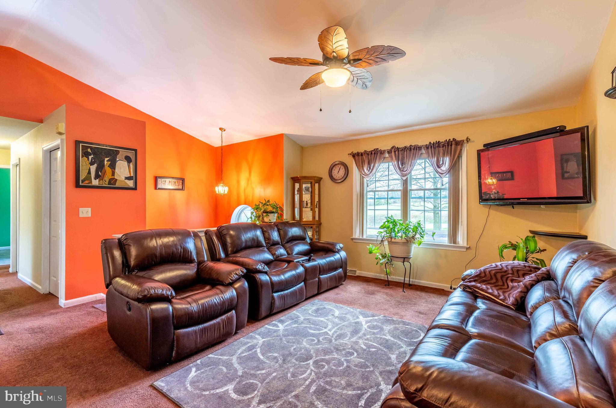 985 Doe Run Road Coatesville, PA 19320 - Photo 4 of 35