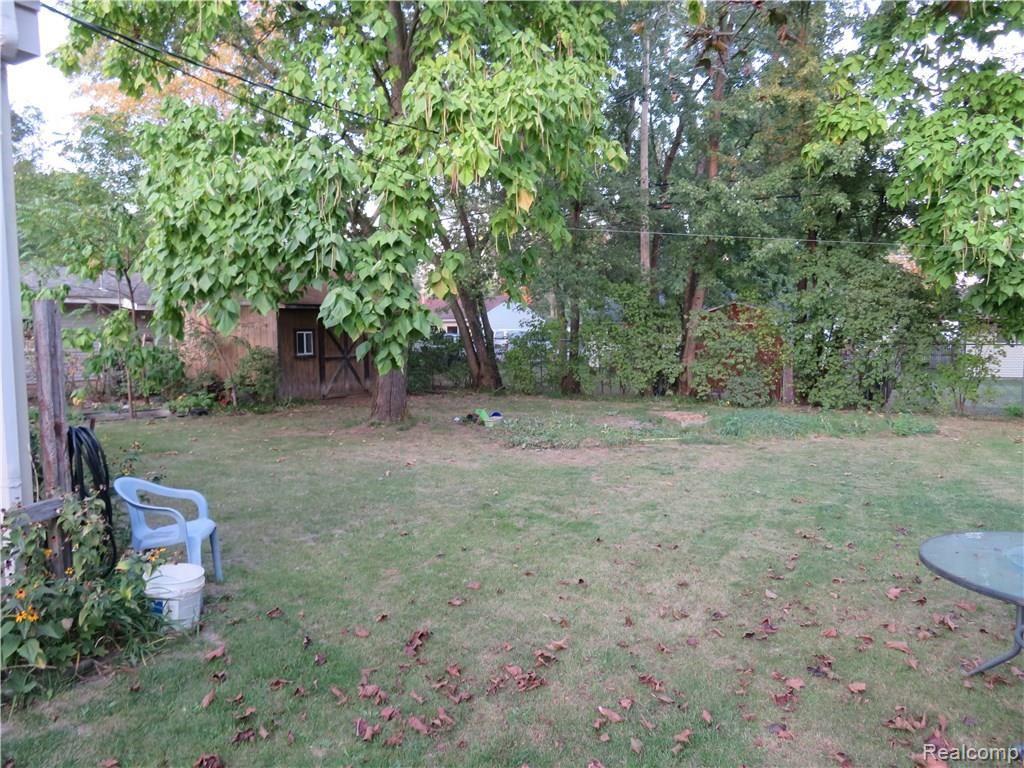 2591 Hessel Avenue Rochester, MI 48307 - Photo 6 of 10 IMG_0926.JPG