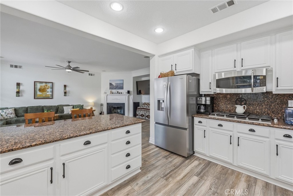 8214 Lavender Lane Riverside, CA 92508 - Photo 18 of 64