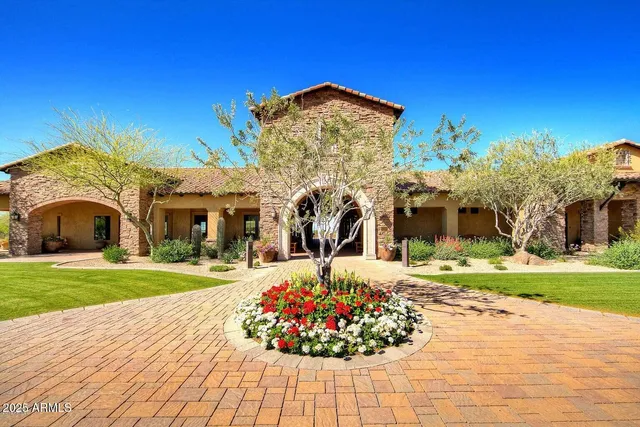 $1,415,000 | 2255 North Hillridge, Mesa, AZ 85207