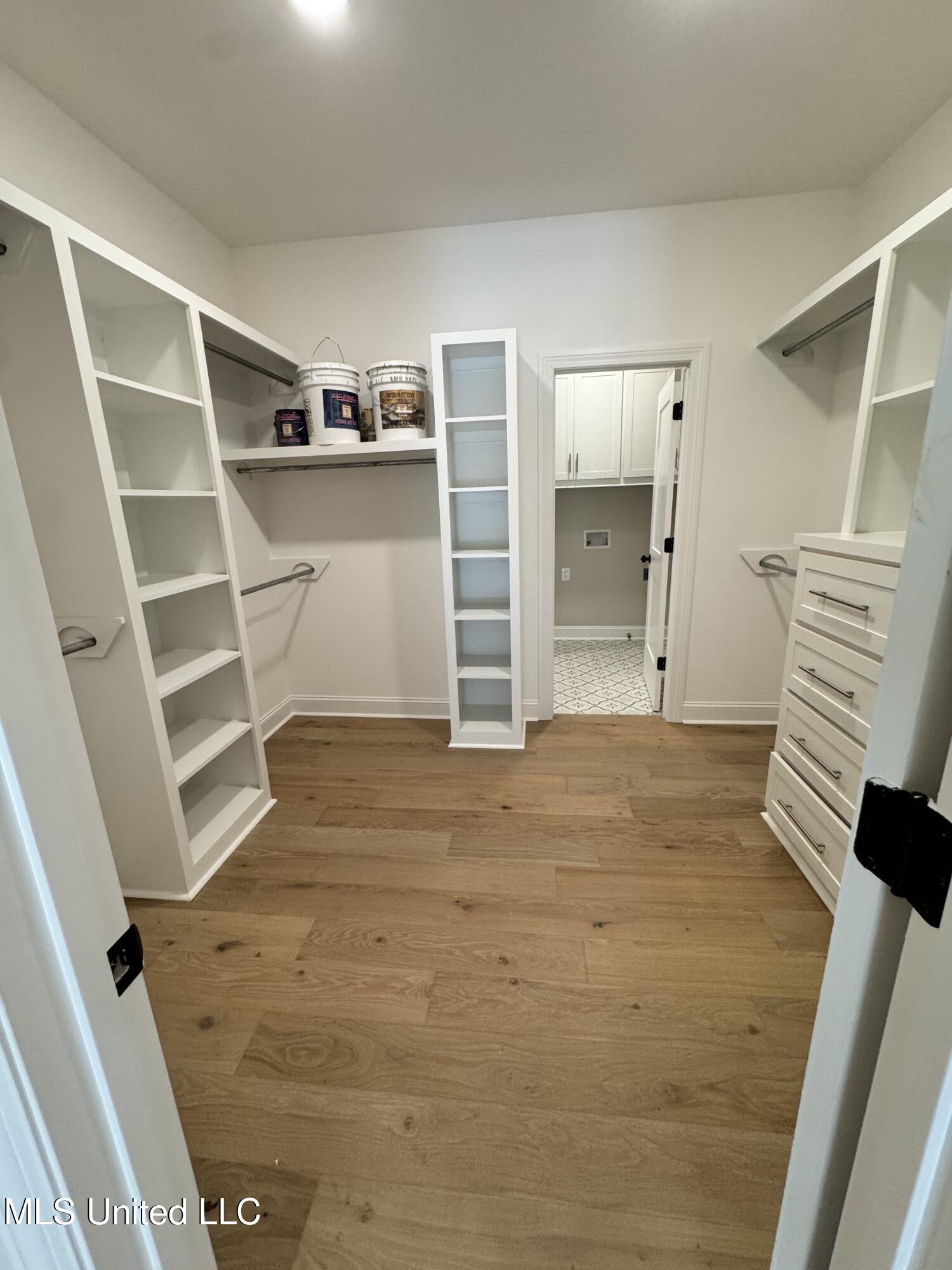 115 Southern Oak Way Canton, MS 39046 - Photo 3 of 32 115 master closet into laundry