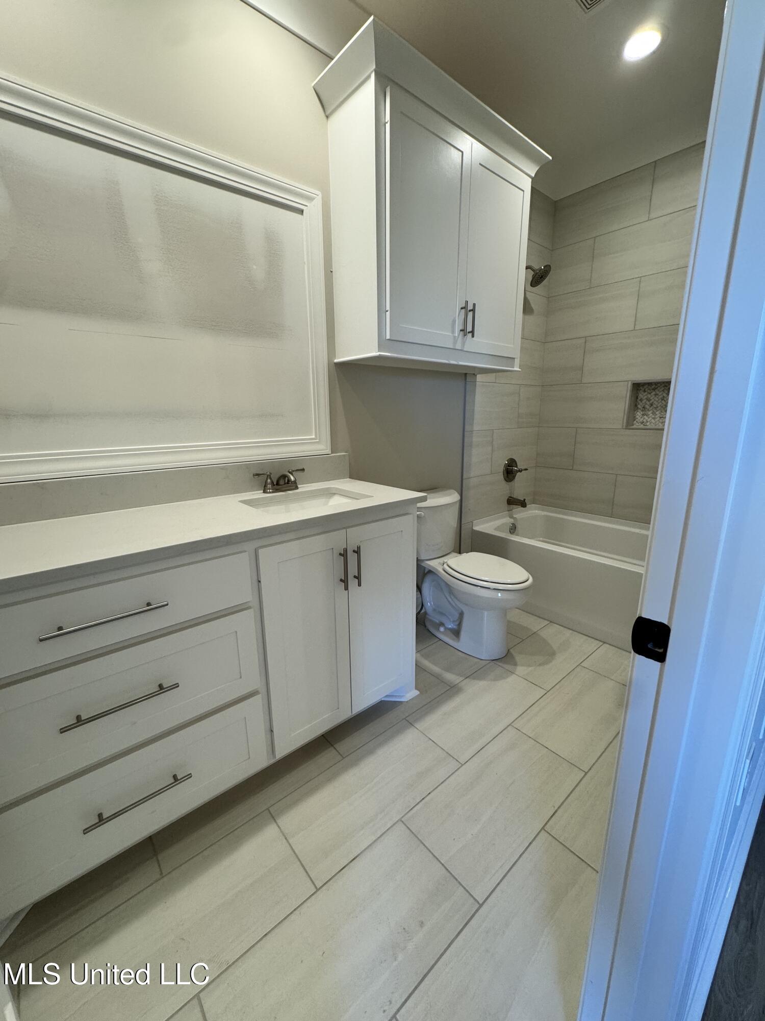 115 Southern Oak Way Canton, MS 39046 - Photo 7 of 32 1 bedroom 1 + Bath