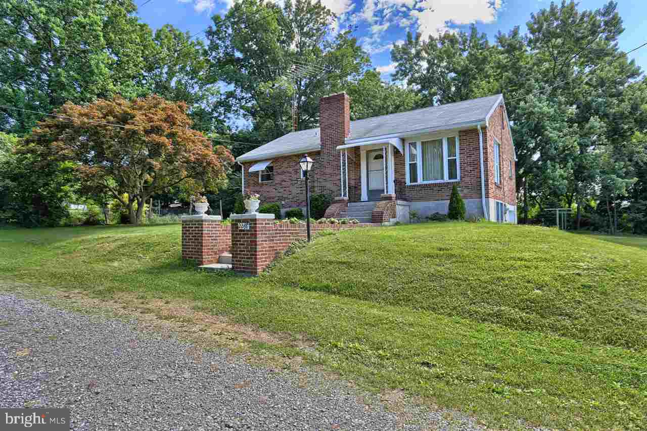 2288 Ridgewood Road York, PA 17402 - Photo 2 of 25 Gallery Image 2