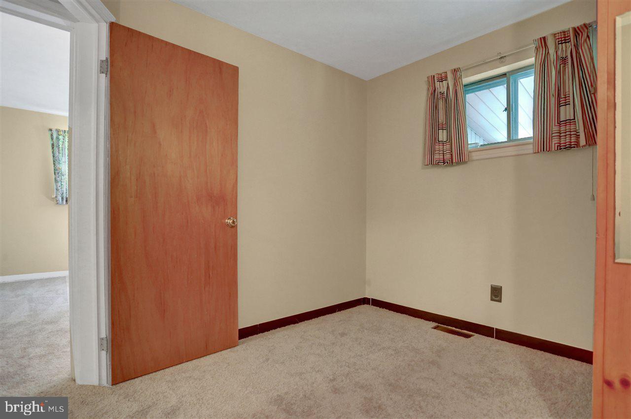 2288 Ridgewood Road York, PA 17402 - Photo 13 of 25 Gallery Image 13