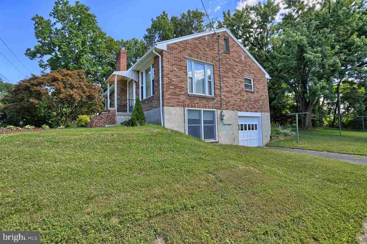 2288 Ridgewood Road York, PA 17402 - Photo 3 of 25 Gallery Image 3