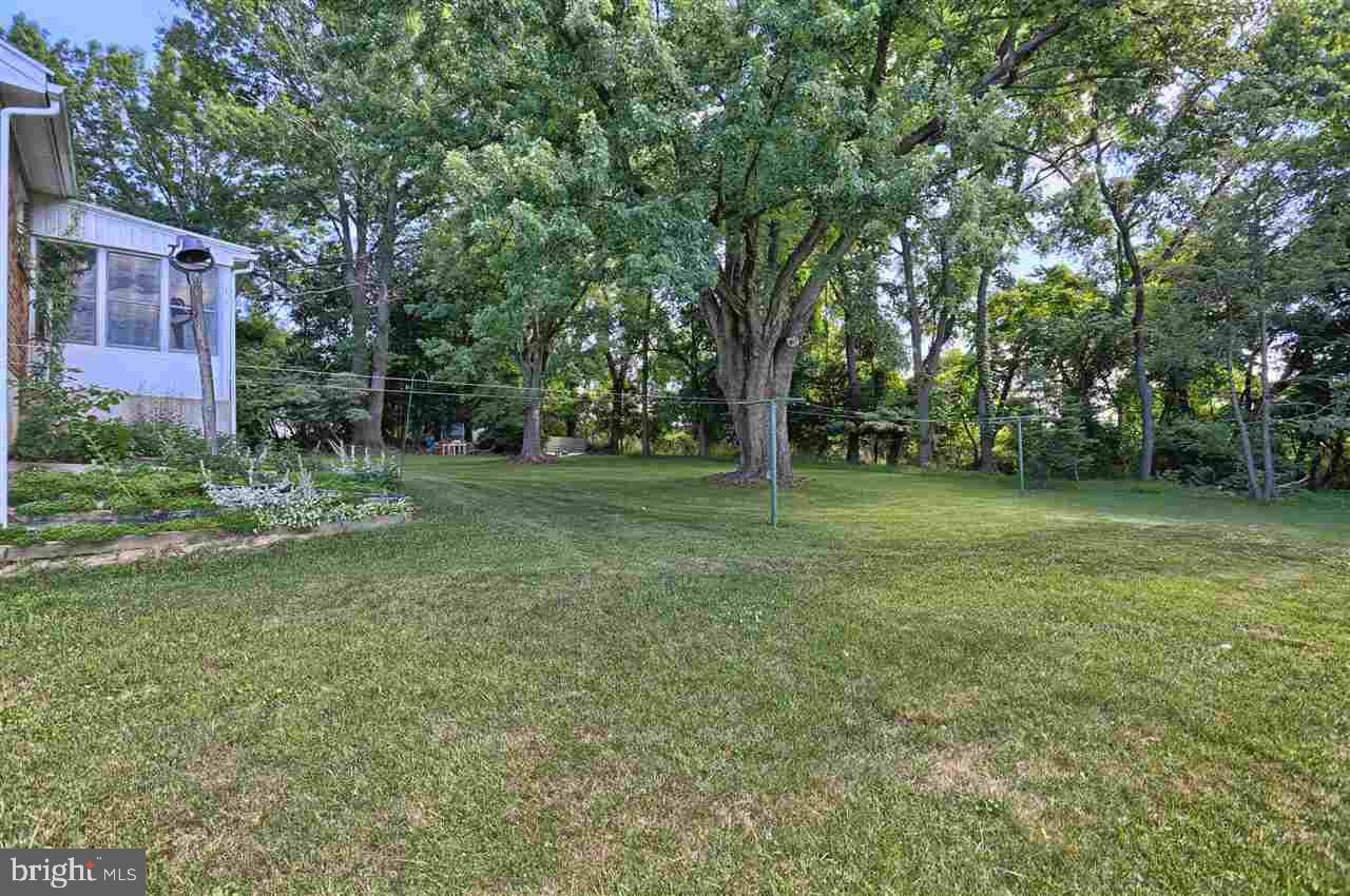 2288 Ridgewood Road York, PA 17402 - Photo 23 of 25 Gallery Image 23