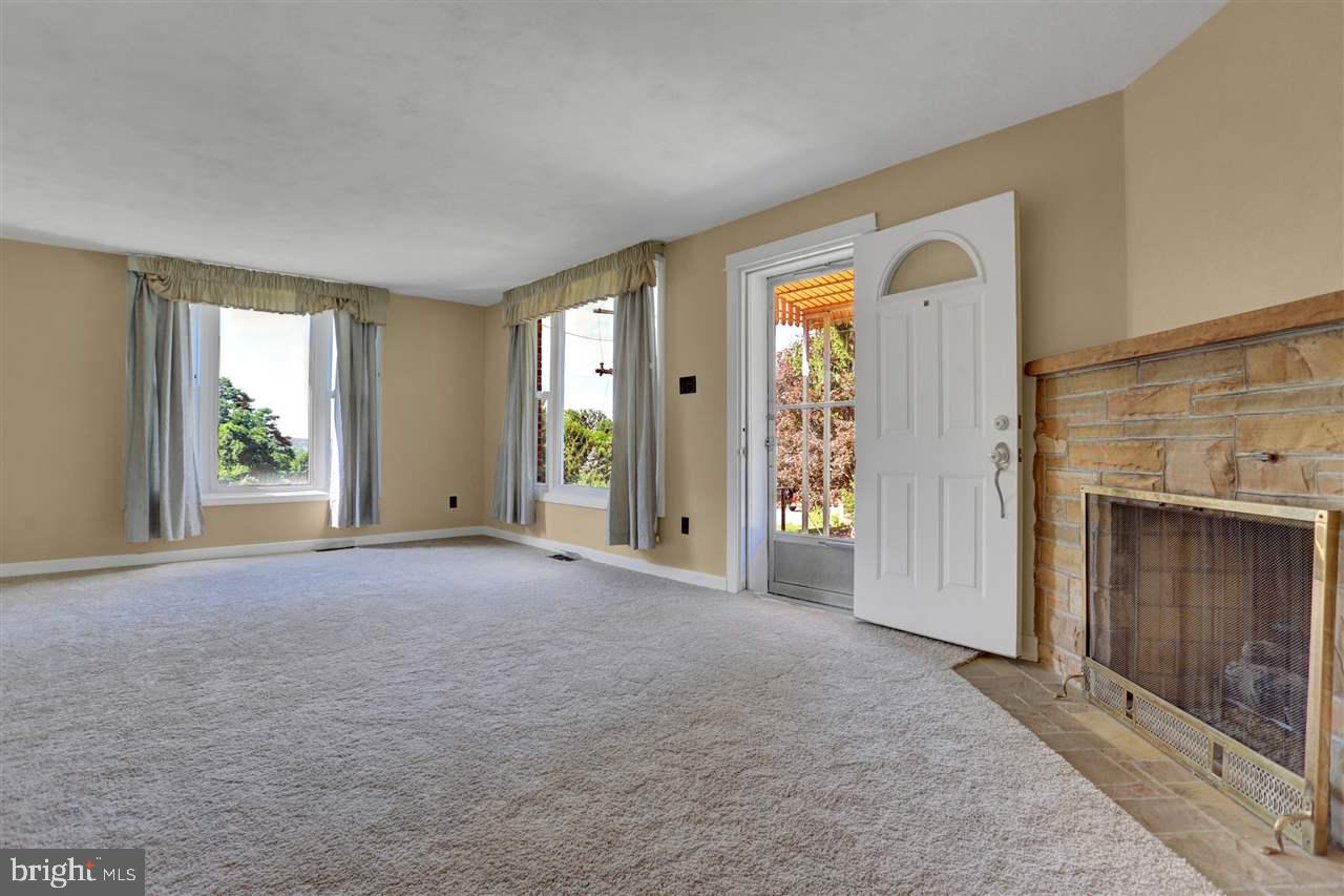 2288 Ridgewood Road York, PA 17402 - Photo 6 of 25 Gallery Image 6