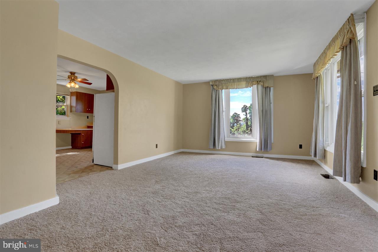 2288 Ridgewood Road York, PA 17402 - Photo 7 of 25 Gallery Image 7