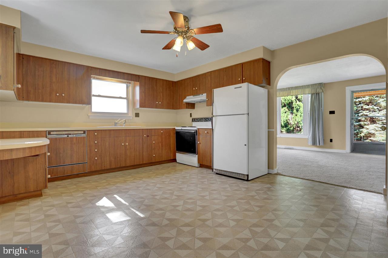 2288 Ridgewood Road York, PA 17402 - Photo 9 of 25 Gallery Image 9