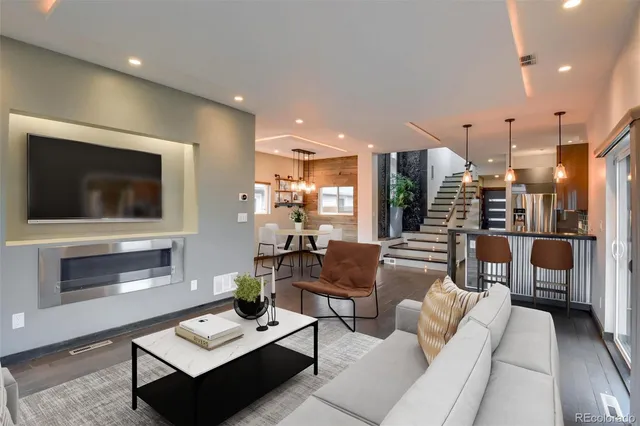 $4,000 | 2798 South Lincoln Street, Englewood, CO 80113