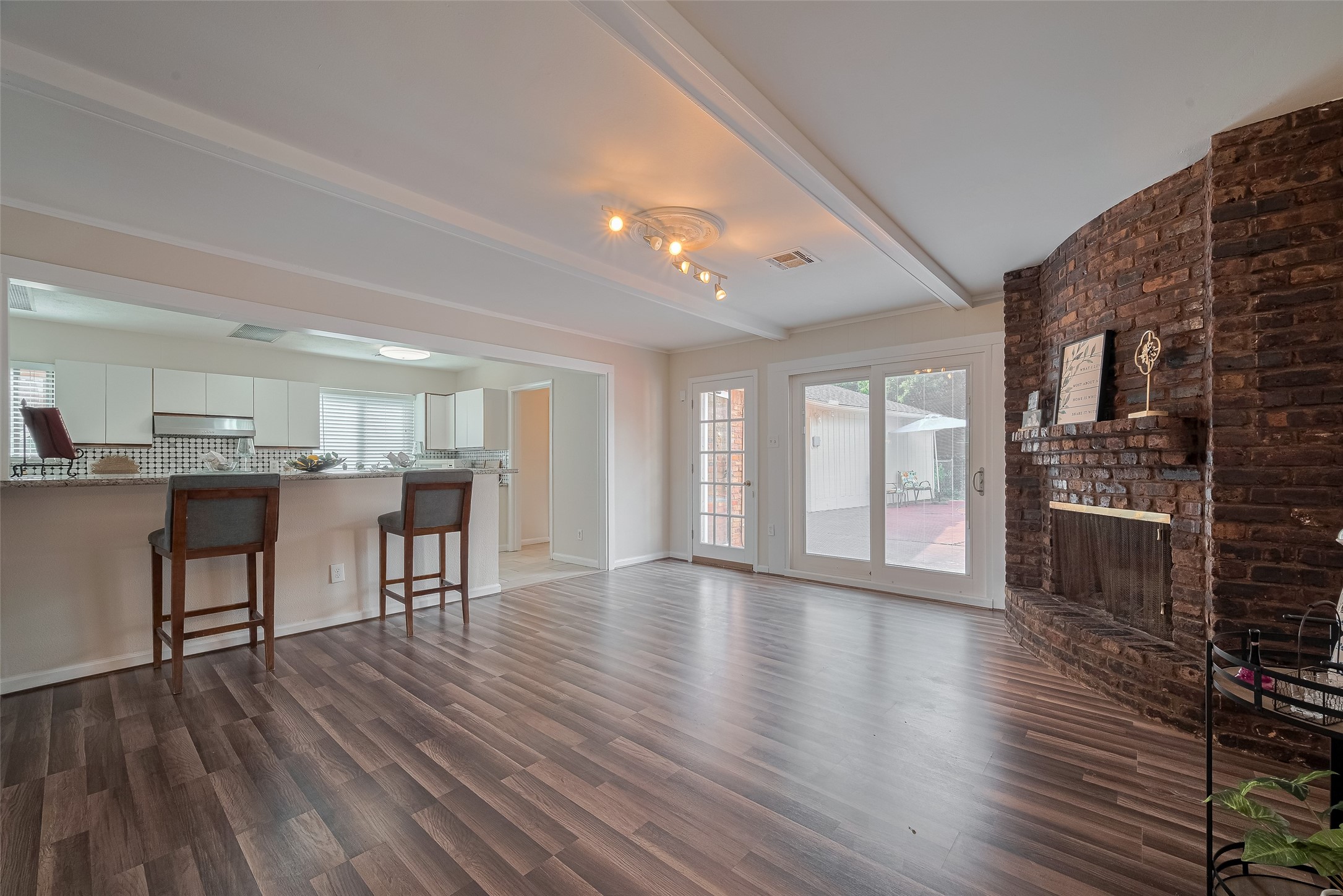 7914 Roos Road Houston, TX 77036 - Photo 17 of 50