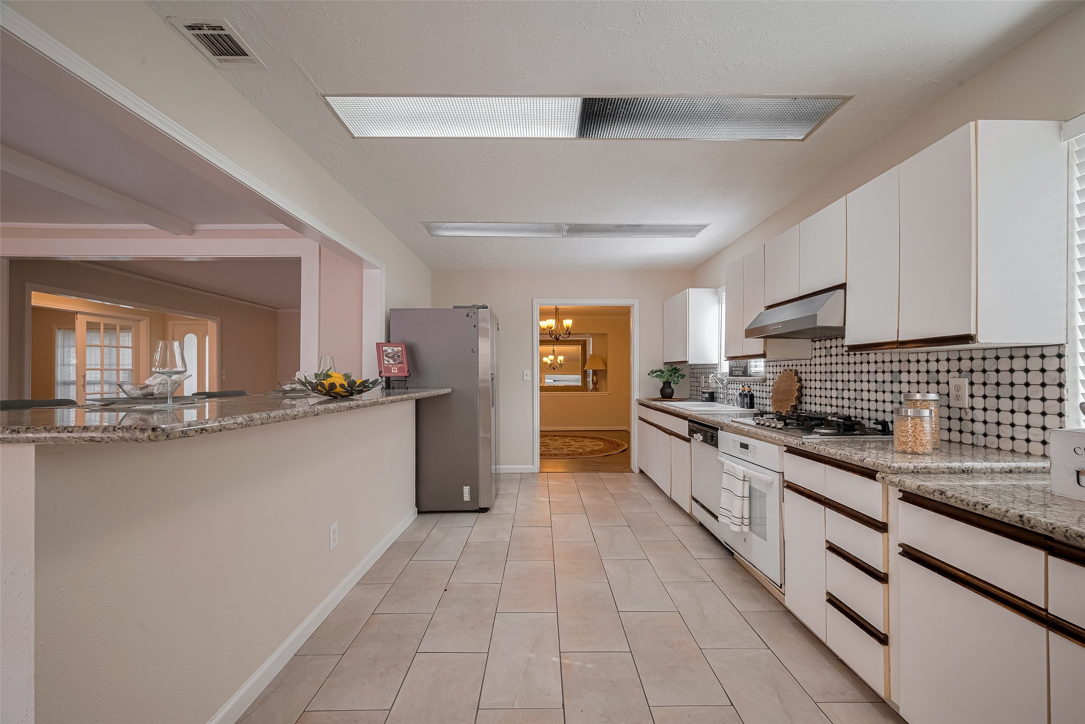 7914 Roos Road Houston, TX 77036 - Photo 23 of 50