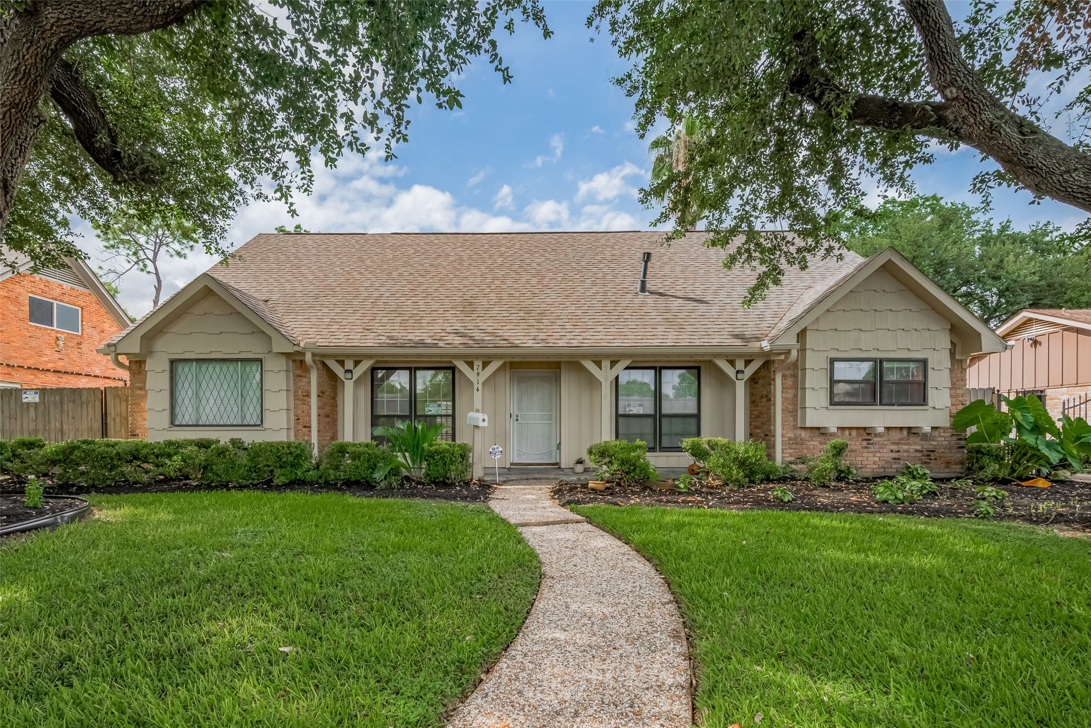 7914 Roos Road Houston, TX 77036 - Photo 3 of 50