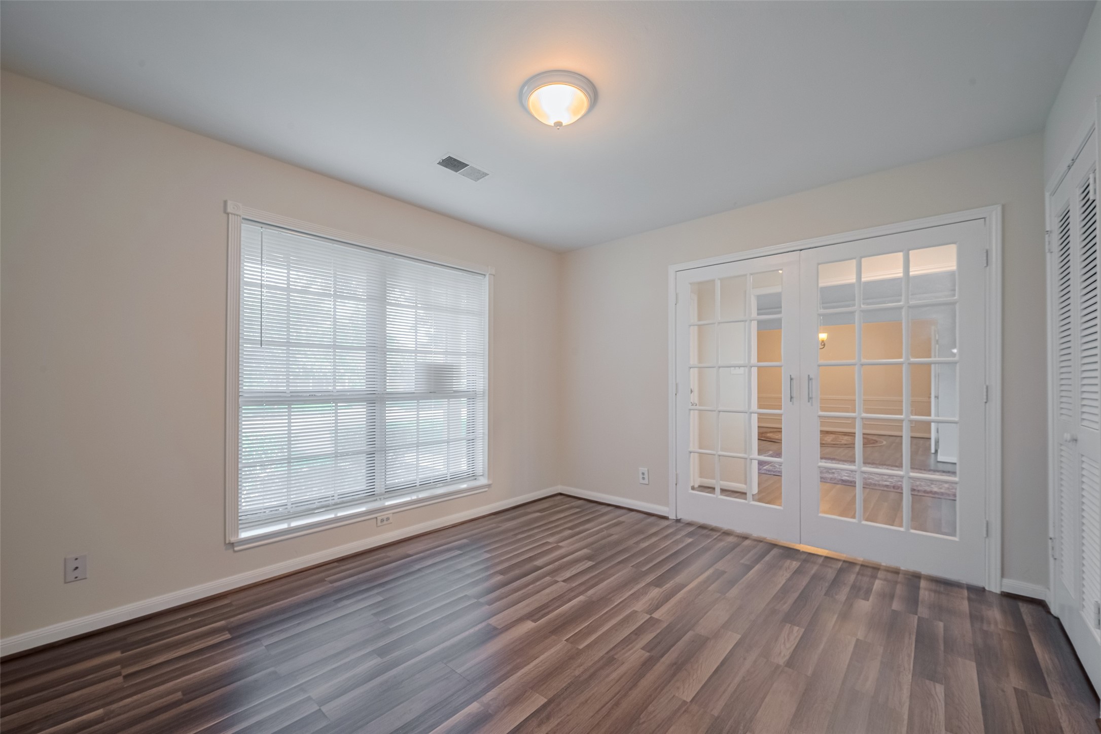 7914 Roos Road Houston, TX 77036 - Photo 9 of 50