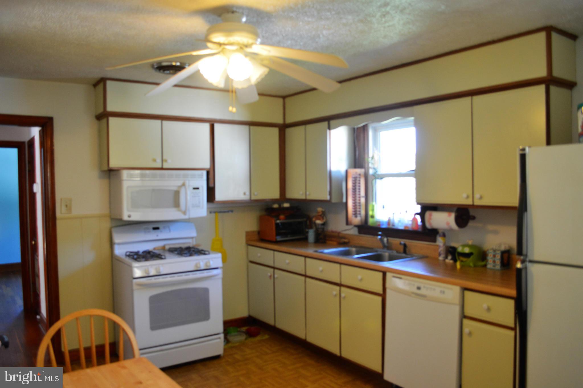 306 Wayland Road Culpeper, VA 22701 - Photo 12 of 17 Kitchen