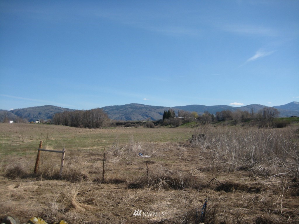 64 Woods Road Omak, WA 98841 - Photo 1 of 6
