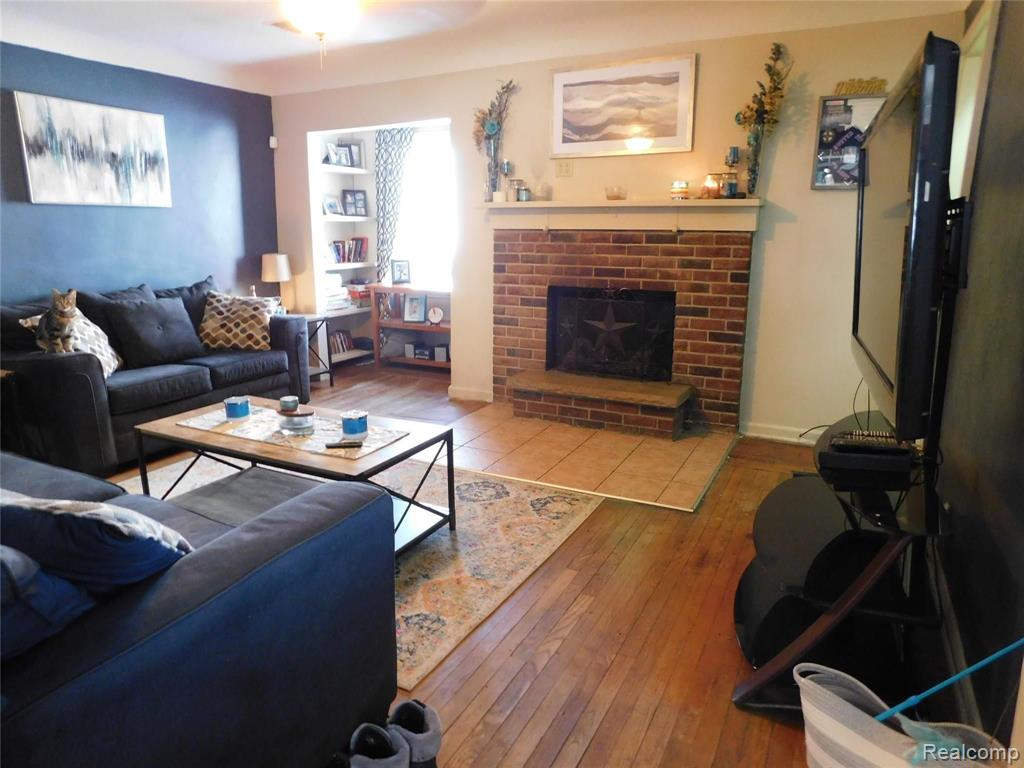 2539 Lavelle Road Flint, MI 48504 - Photo 2 of 22 Gallery Image 2