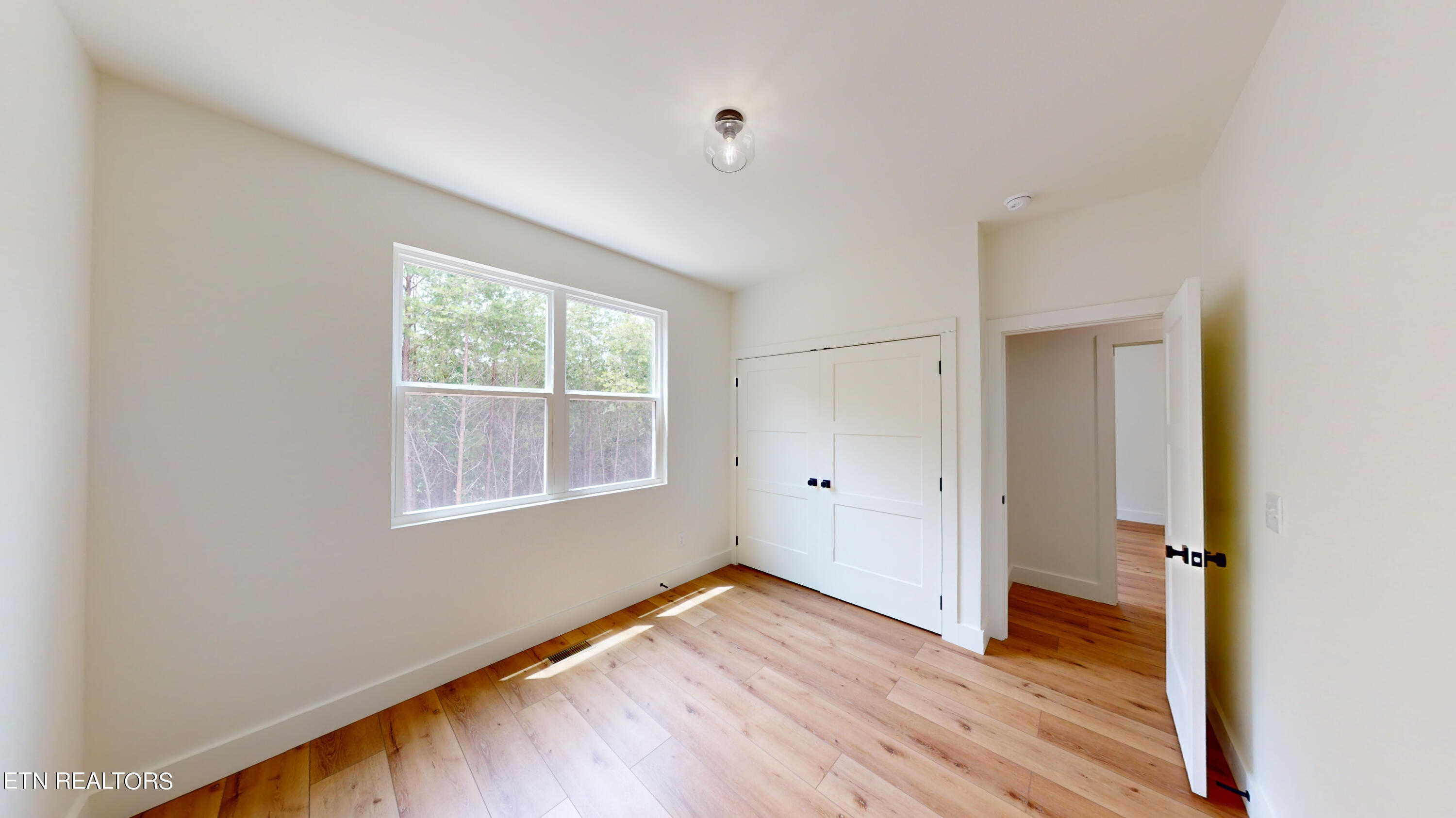 112 Reva Dayton, TN 37321 - Photo 28 of 37 24-Bedroom 2
