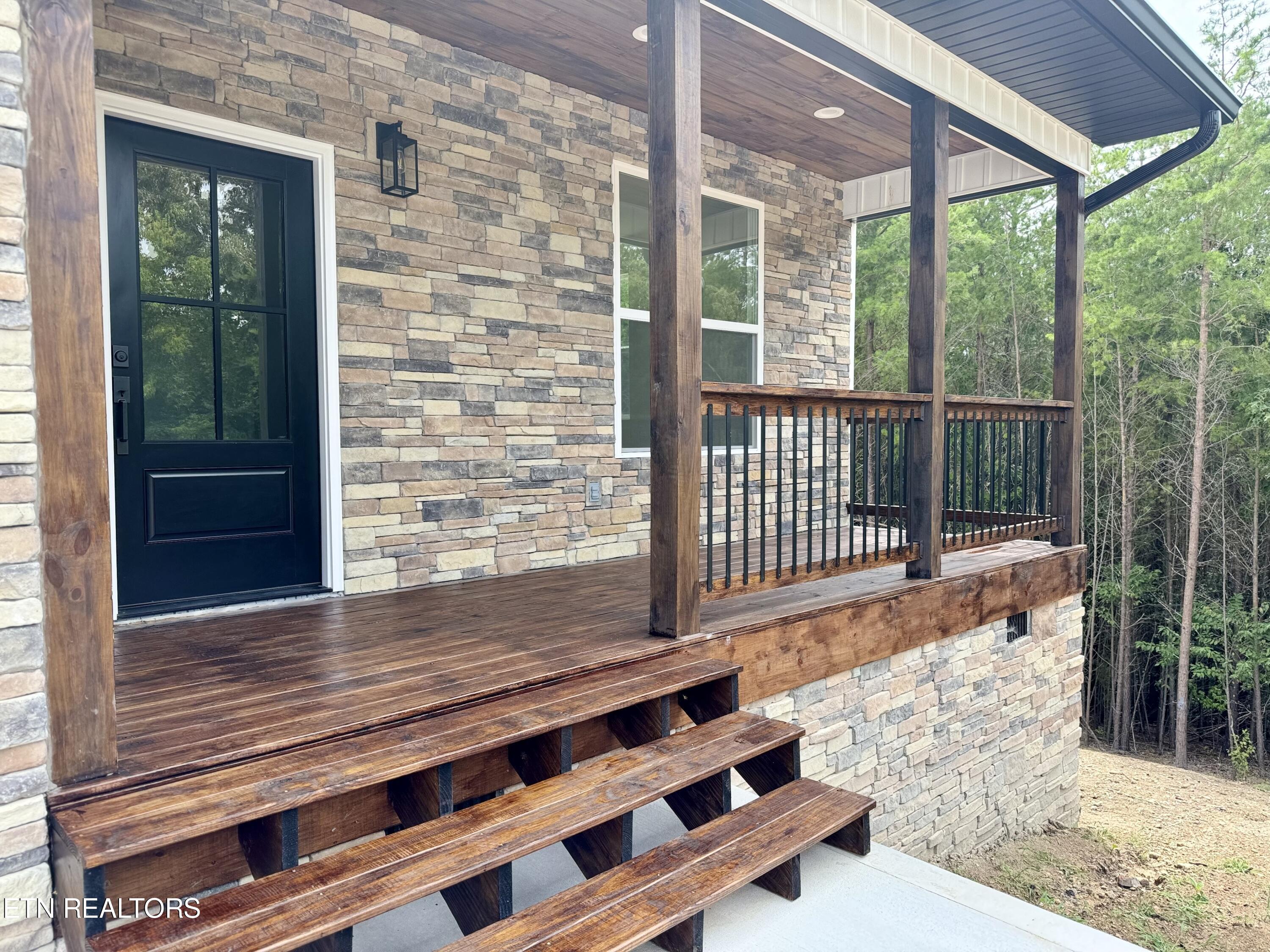 112 Reva Dayton, TN 37321 - Photo 3 of 37 3-Front Porch