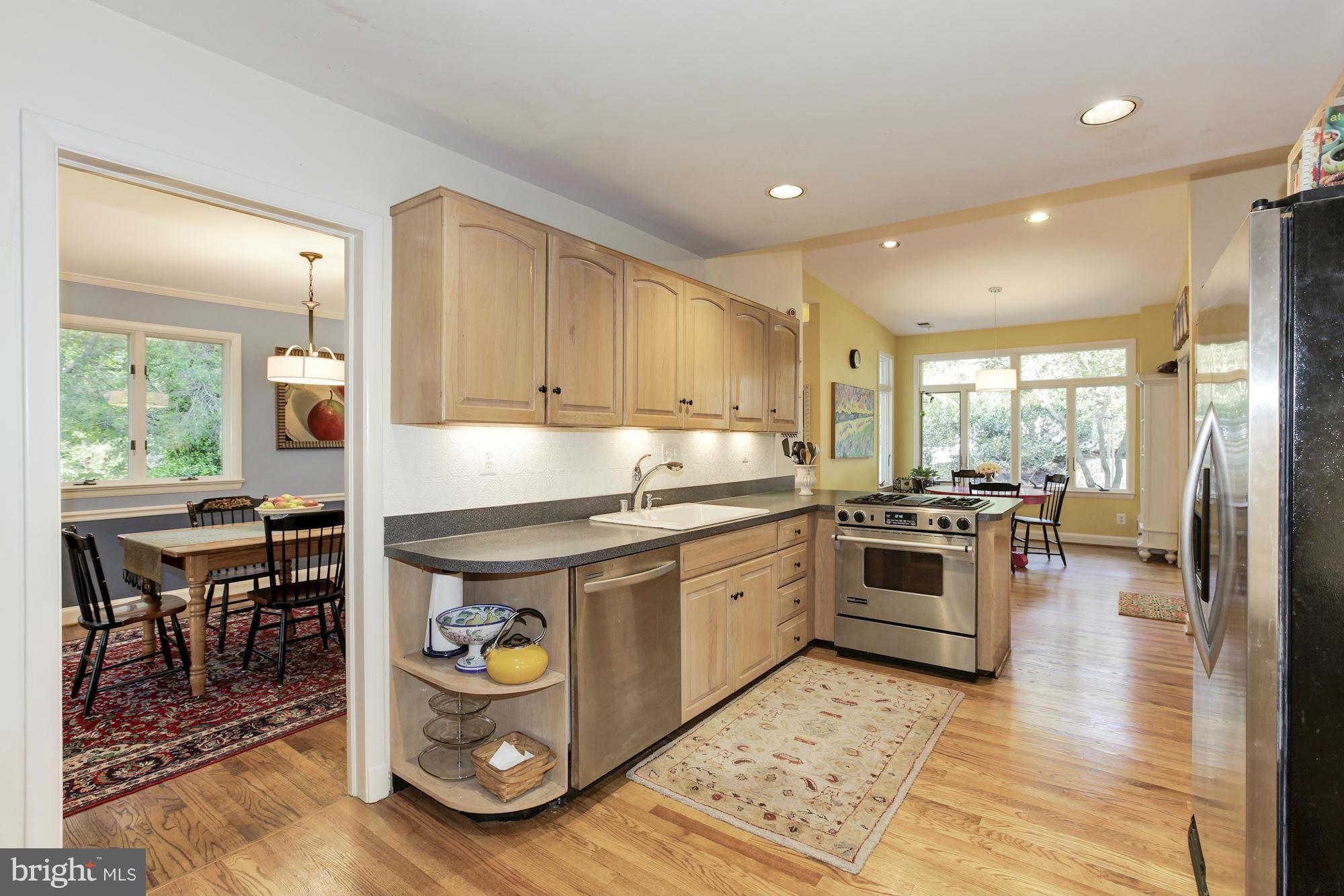 6210 Redwing Road Bethesda, MD 20817 - Photo 5 of 30 Kitchen