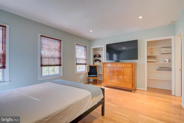 $489,000 | 1953 Calvert Street Northwest, Unit D, Washington, DC 20009