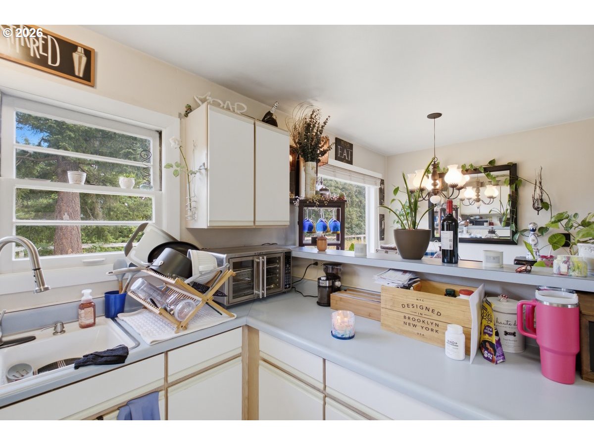 21095 Savage Road Sheridan, OR 97378 - Photo 12 of 43