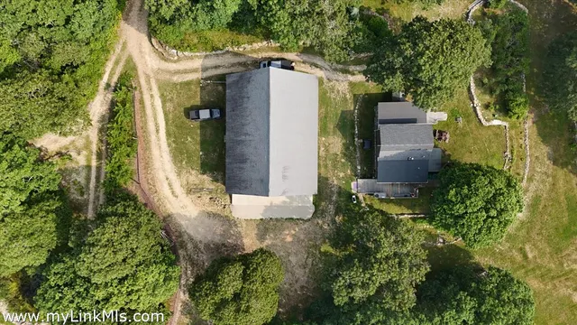 $2,275,000 | 9 Moshup Trail, Aquinnah, MA 02535