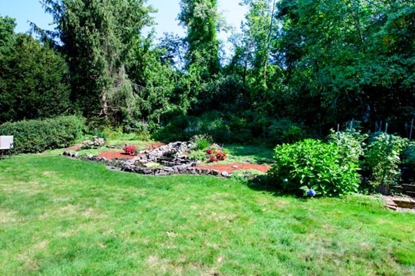 209 Chickering Road North Andover, MA 01845 - Photo 7 of 31 Gallery Image 7