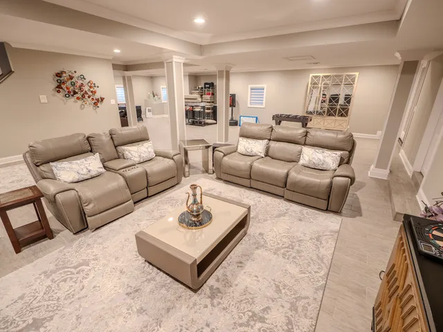 $1,150,000 | 2015 Tree Farm Court, Buffalo Grove, IL 60089