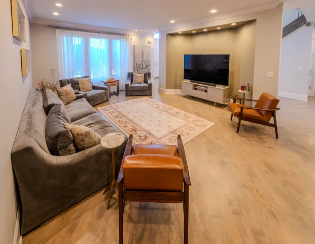 $1,150,000 | 2015 Tree Farm Court, Buffalo Grove, IL 60089