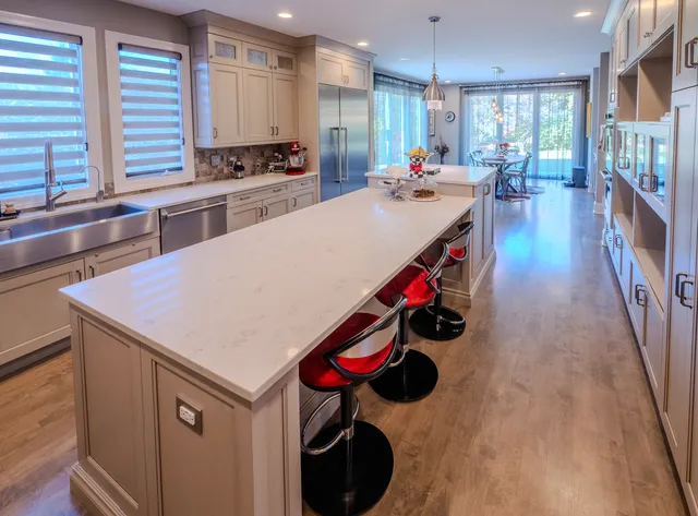 $1,150,000 | 2015 Tree Farm Court, Buffalo Grove, IL 60089