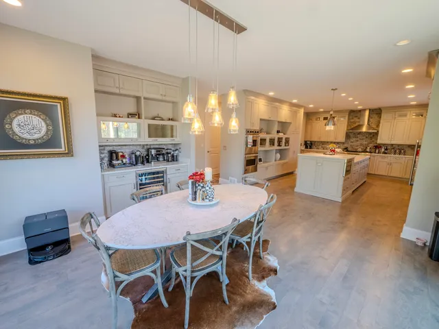 $1,150,000 | 2015 Tree Farm Court, Buffalo Grove, IL 60089