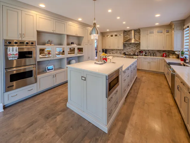 $1,150,000 | 2015 Tree Farm Court, Buffalo Grove, IL 60089