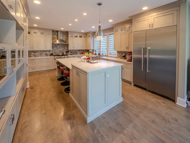 $1,150,000 | 2015 Tree Farm Court, Buffalo Grove, IL 60089