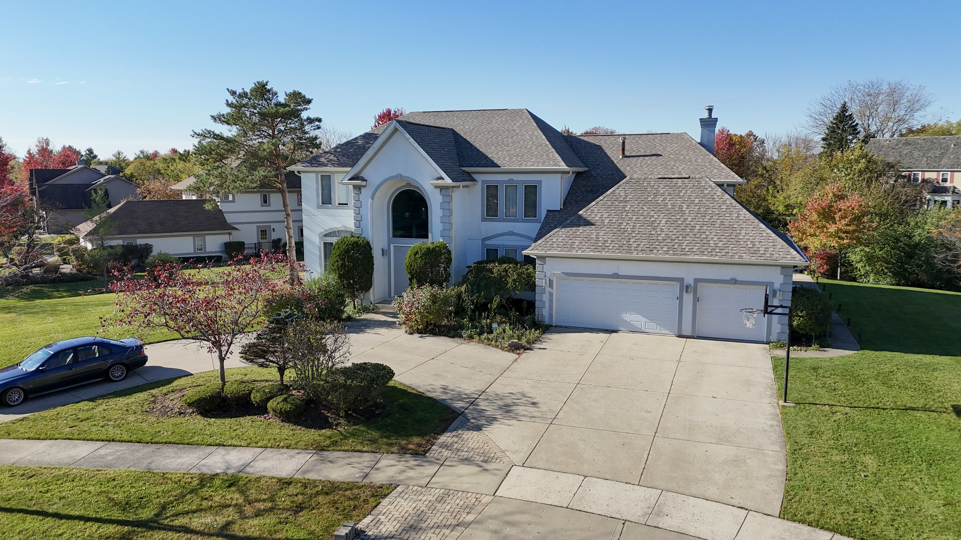 2015 Tree Farm Court Buffalo Grove, IL 60089 - Photo 6 of 100 a front view of house with yard and green space