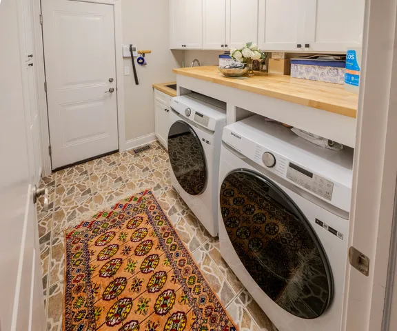 $1,150,000 | 2015 Tree Farm Court, Buffalo Grove, IL 60089