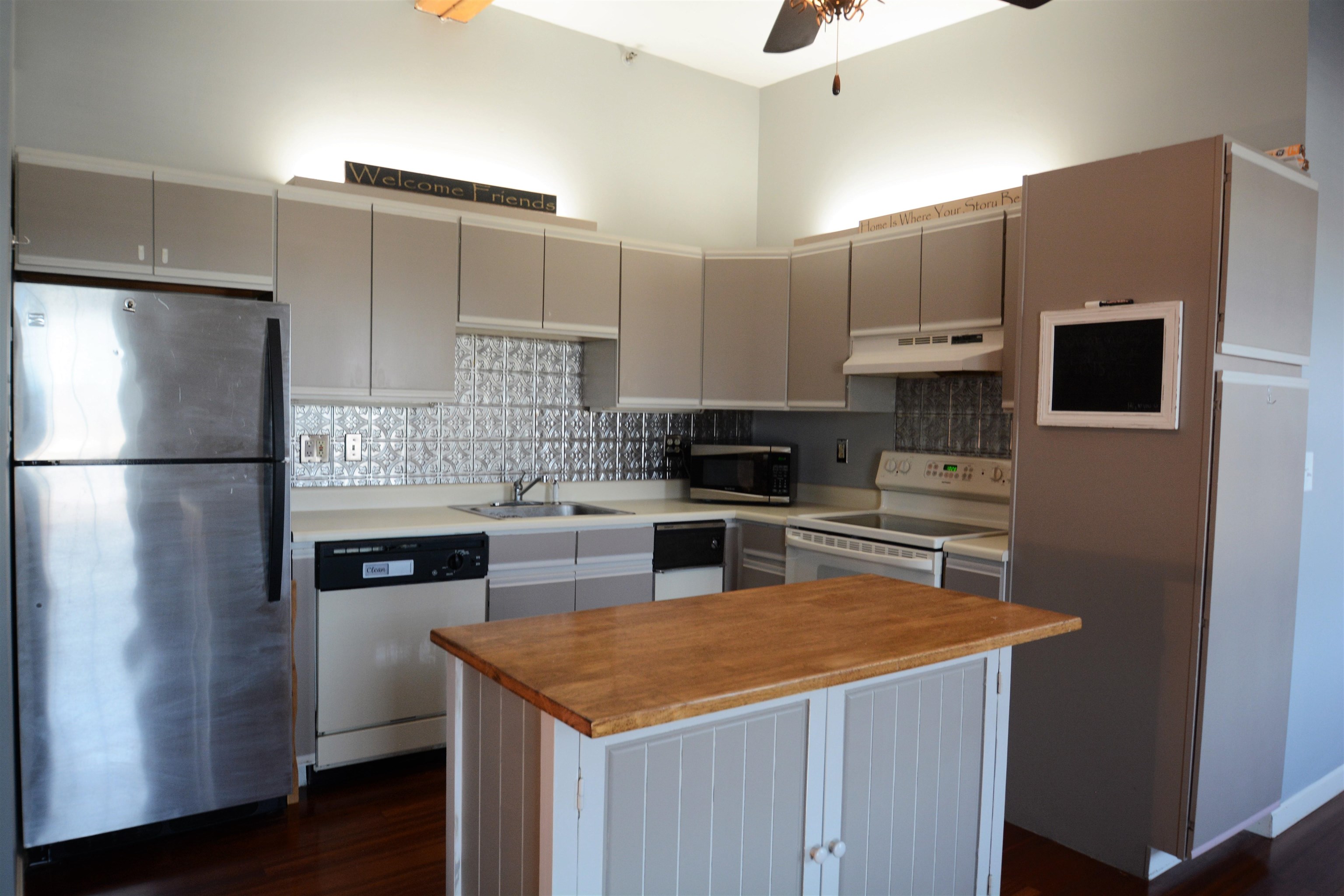 156 Front Street, Unit 403 Exeter, NH 03833 - Photo 3 of 17