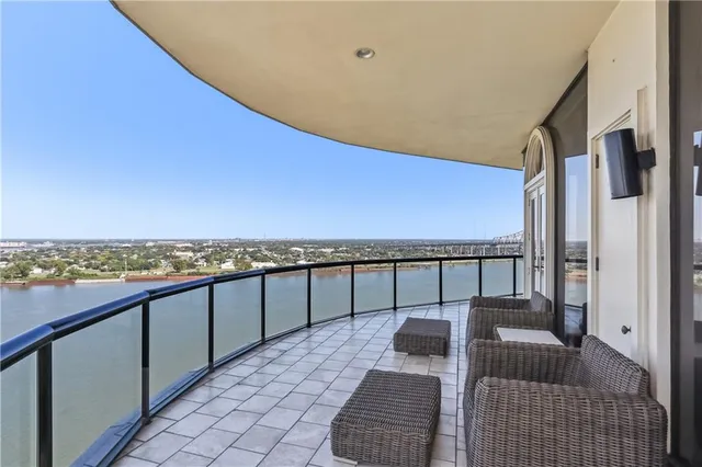 $23,000 | 600 Port Of New Orleans Place, Unit 15F, New Orleans, LA 70130