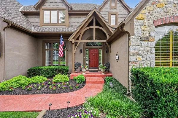 $1,125,000 | 11919 West 139th Terrace, Overland Park, KS 66221