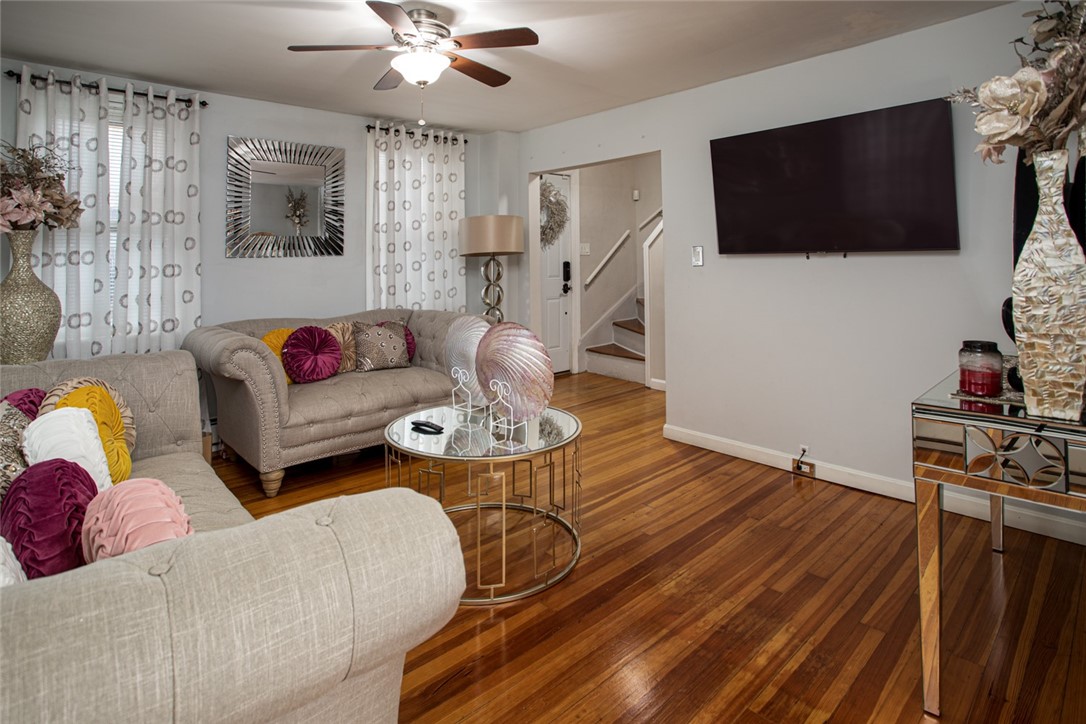 45 Tappan Street Providence, RI 02908 - Photo 3 of 15